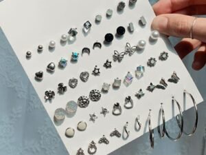 ZRE-AEERING 30 Pairs/lot Women's Stud Earrings Set Mix Heart Lock Cross Geometry Crystal Earings Imitation Pearl Ear Studs earrings rings