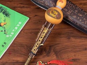 ZRE-AEFLUTE Chinese Handmade Hulusi Black Bamboo Gourd Cucurbit Flute Ethnic Musical Instrument Key of C with Case for Beginner Music Lovers