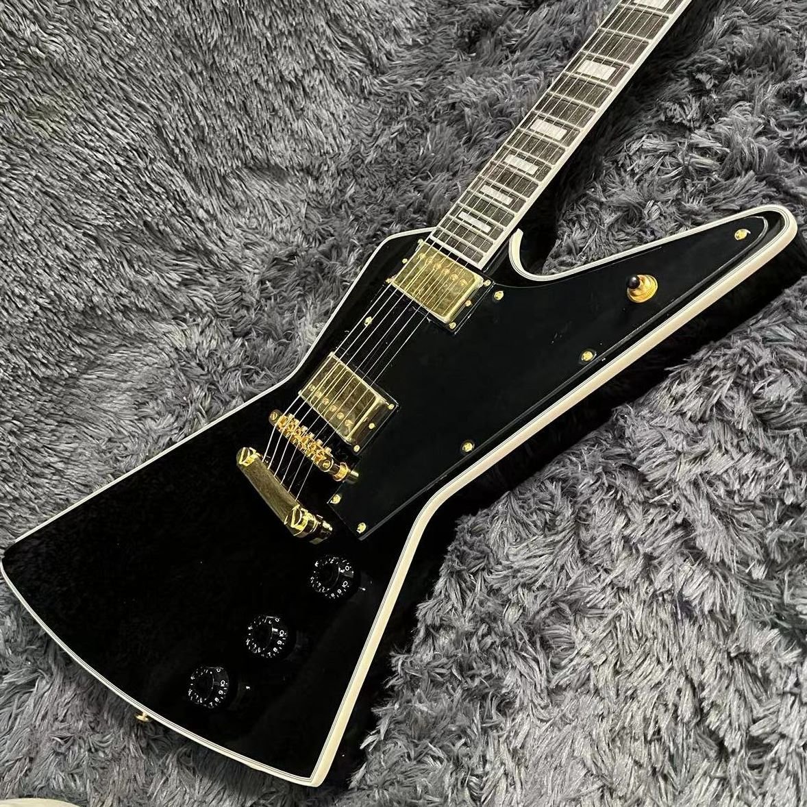Explorer-Electric-Guitar-Rosewood-Fingerboard-Black-Color-Golden-Hardware-High-Quality-Guitarra-Free-Shipping