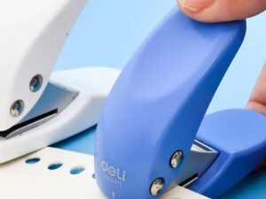 ZRE-AEPNCH Single Hole Punch Handheld Circle Shaped Hole Puncher For DIY Craft Paper Tag Ticket Perfect For Home Office School Supplies