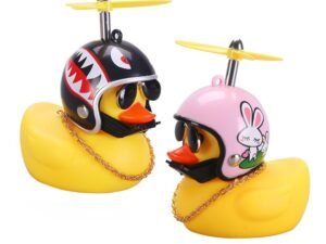 ZRE-CYLT Car Duck with Helmet Broken Wind Small Yellow Duck Road Bike Motor Helmet Riding Cycling Car Accessories Decor Without Lights
